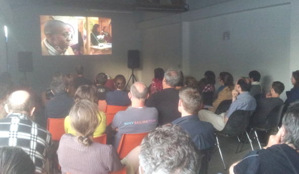 Projection du film "le sol violette", avec l'association Les passeurs d'image et de son à Sérent.